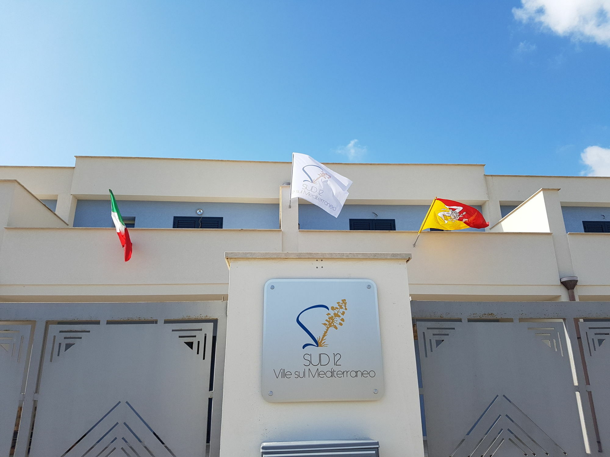 Sud 12 - Ville Sul Mediterraneo Apart Hotel マツァーラ・デル・ヴァッロ エクステリア 写真